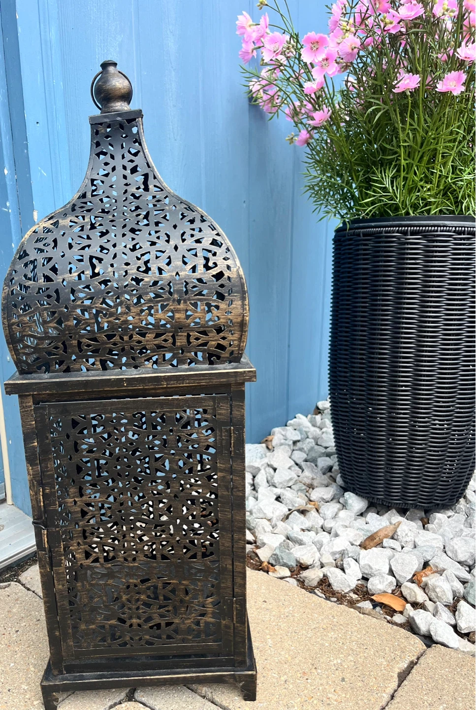 LARGE LANTERN INDOOR/OUTDOOR