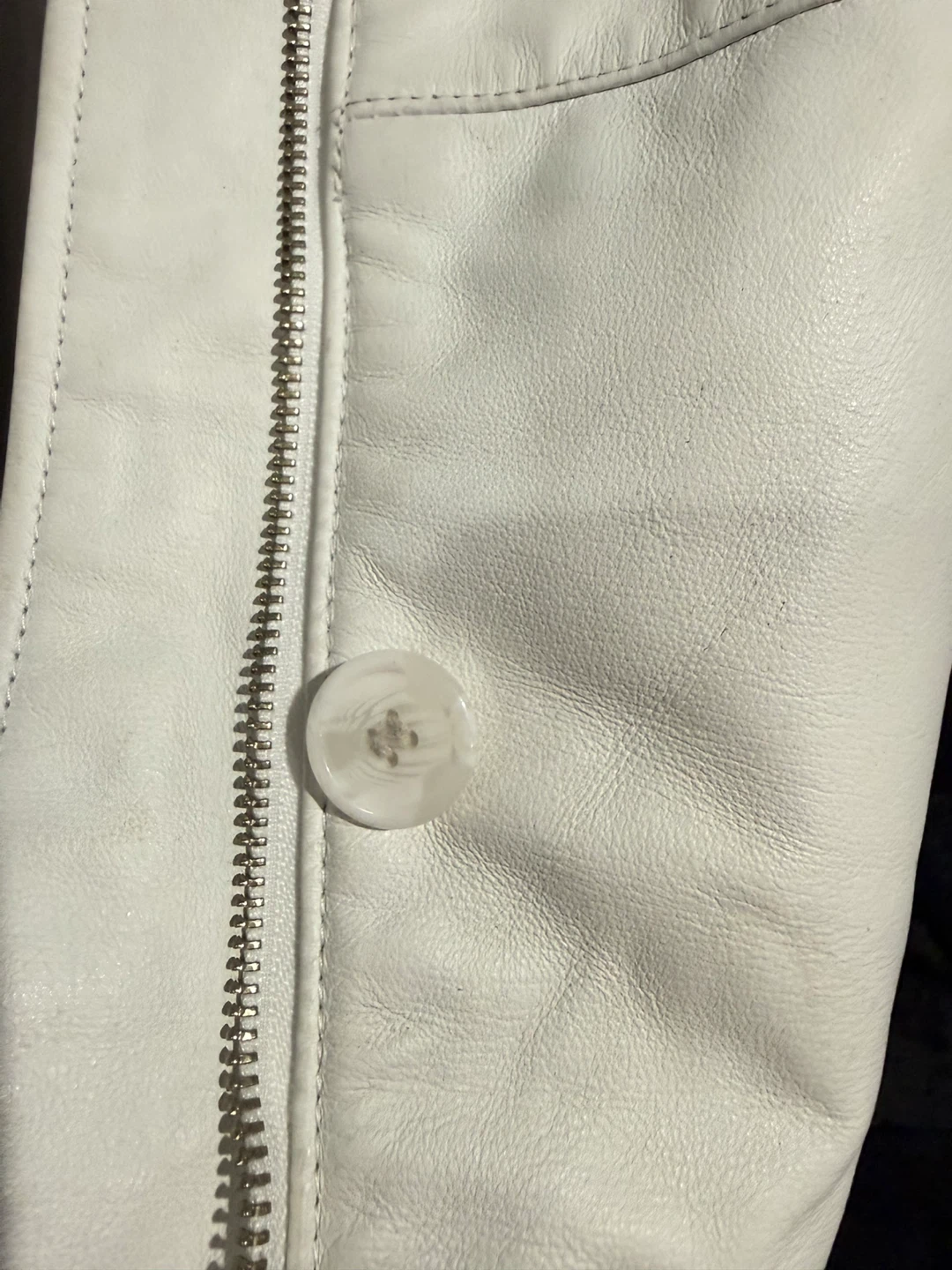 Danier White Genuine Leather Jacket with Fur Collar - photo 3