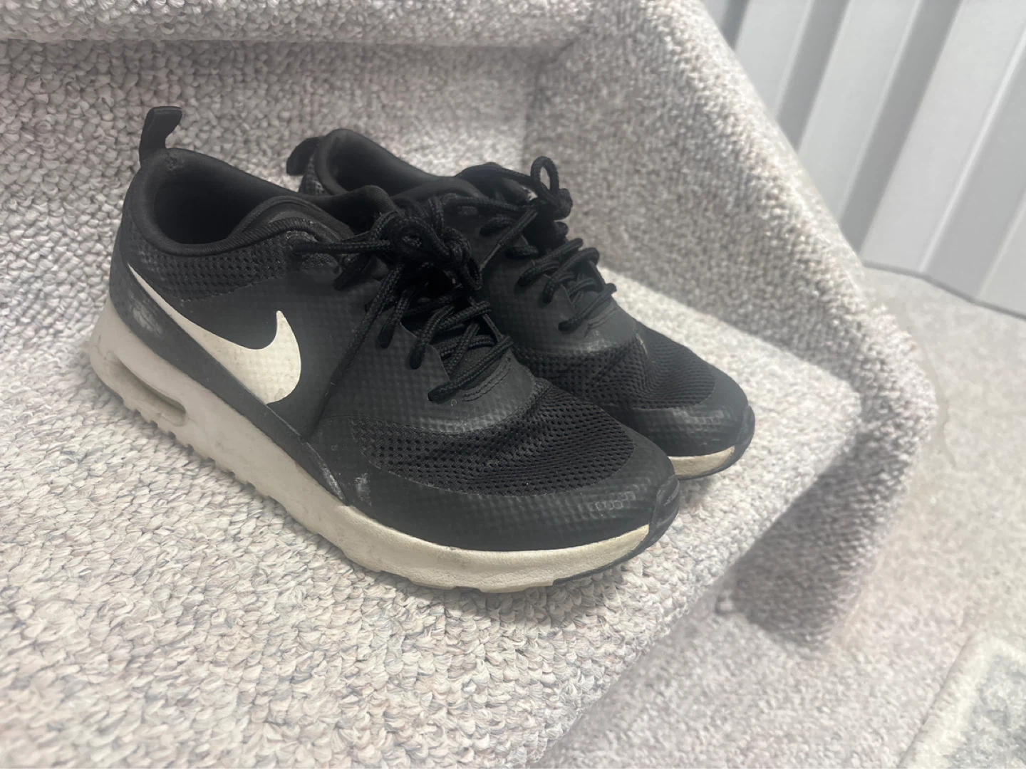 Nike Thea Women's Sneakers
