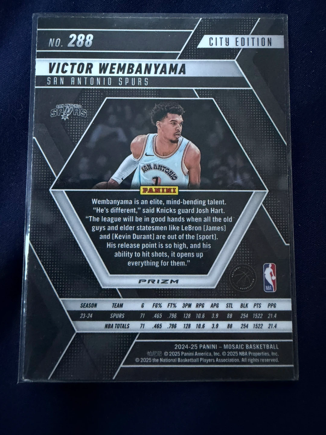 Victor Wembanyama 2024-25 Panini Mosaic PRIZM Blue City Edition - photo 2