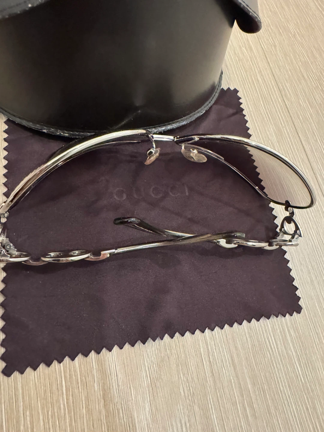 Gucci Sunglasses with Case - photo 4