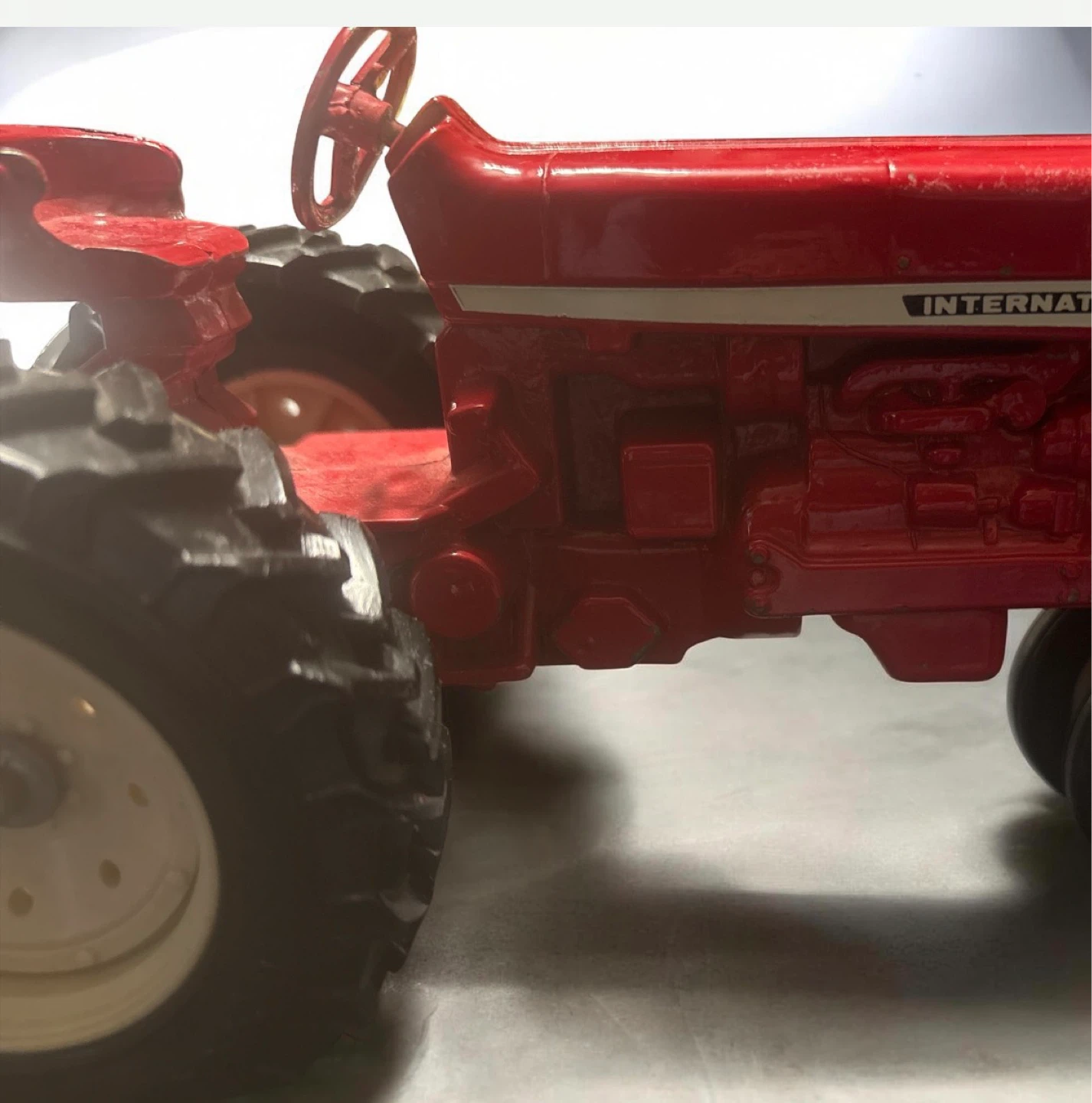 International Harvester Toy Tractor - Red - photo 2