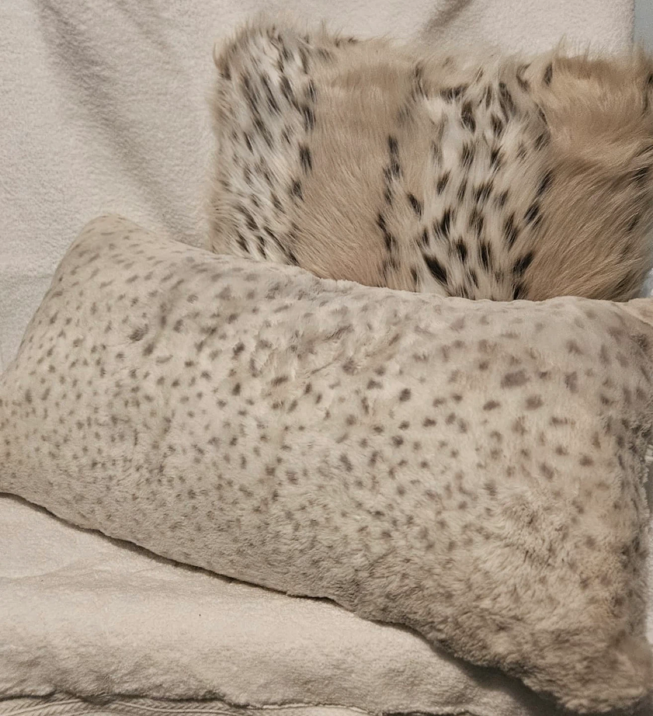 Animal Print Faux Fur Throw and 3 Pillows