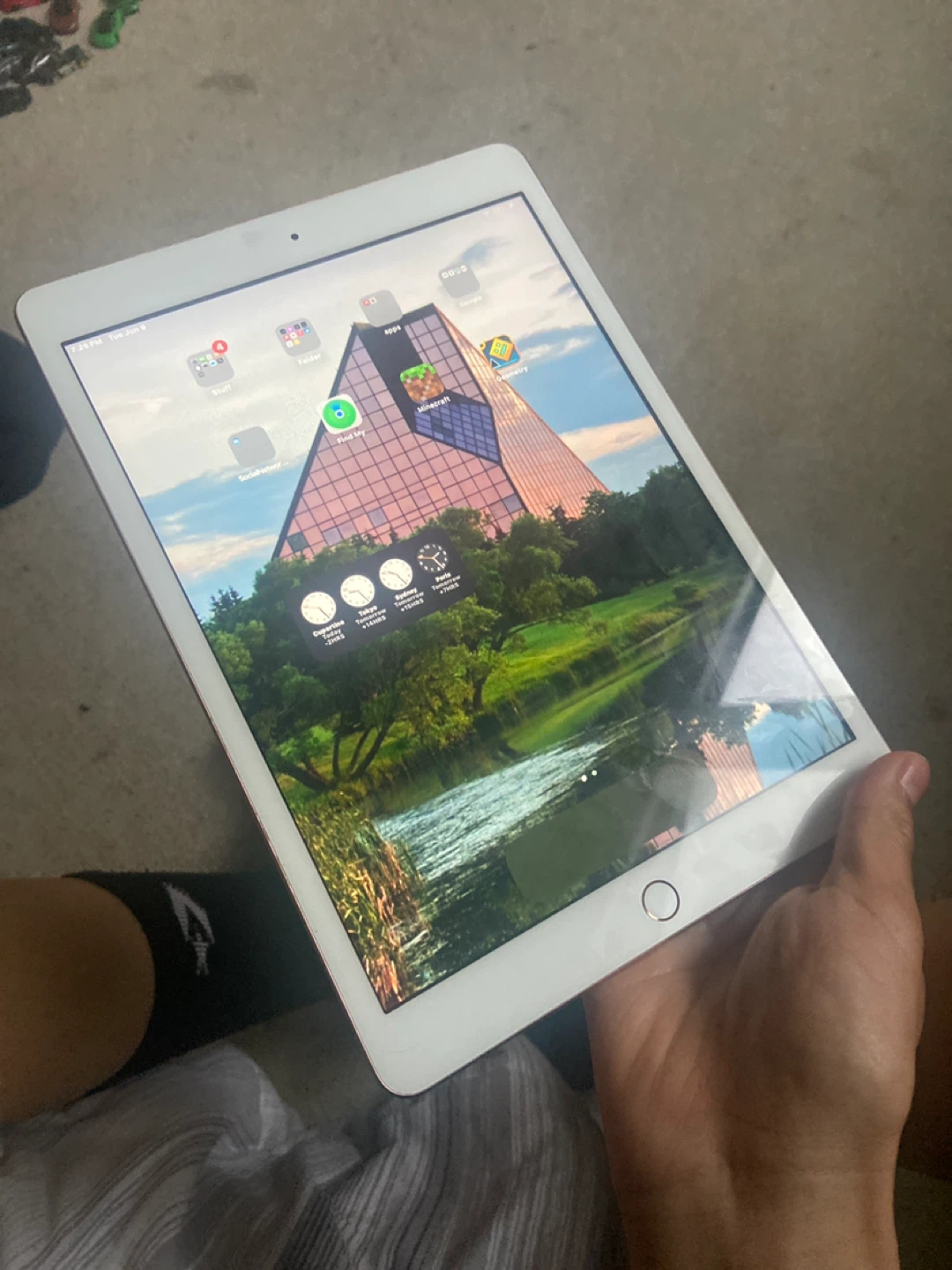 Apple iPad(8th generation) - photo 3