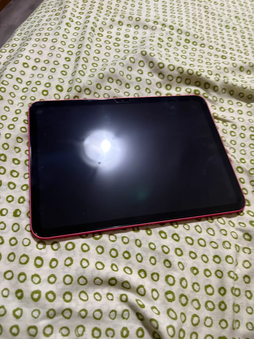Pink Apple iPad A16 11th Gen with screen protector - photo 3