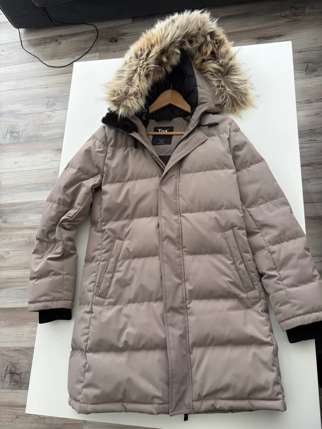 Tna Puffer Parka Jacket Size M