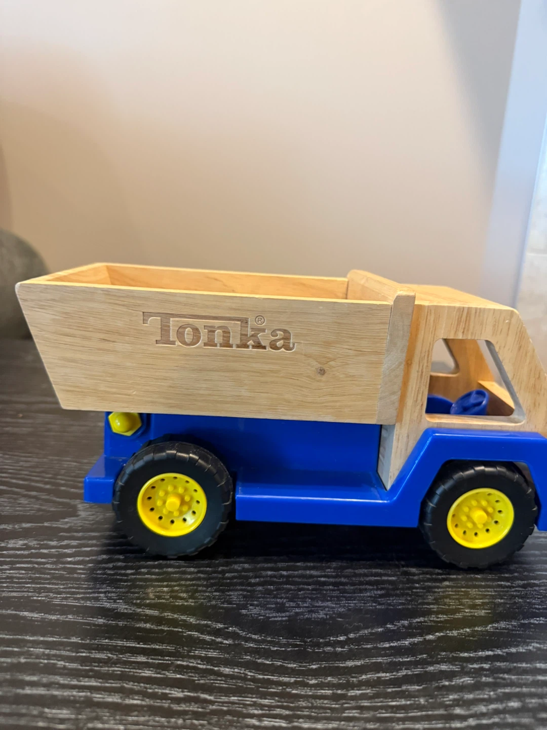 Tonka Wooden Dump Truck Toy - photo 3