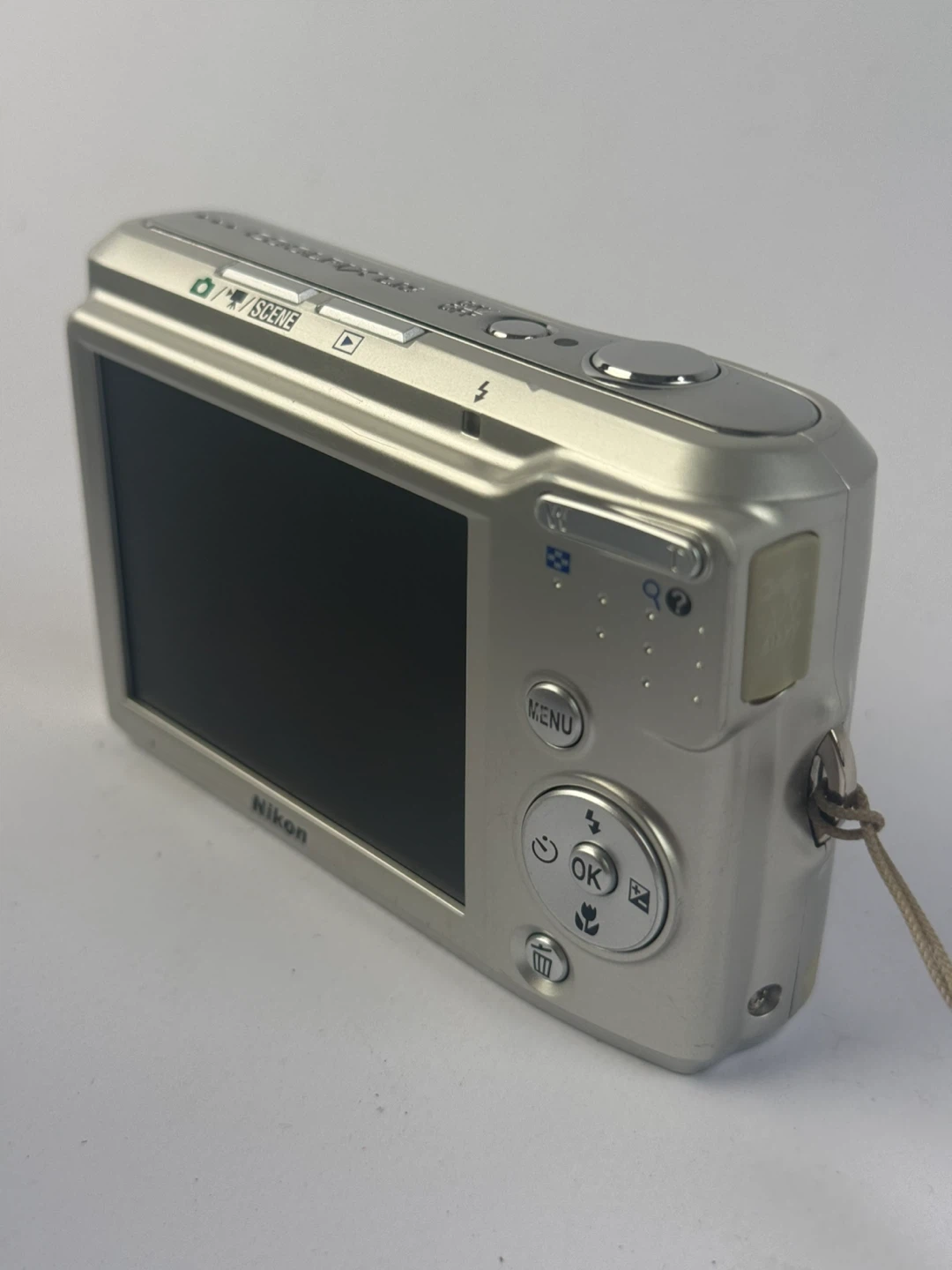 Nikon COOLPIX L16 Digital Camera - photo 3