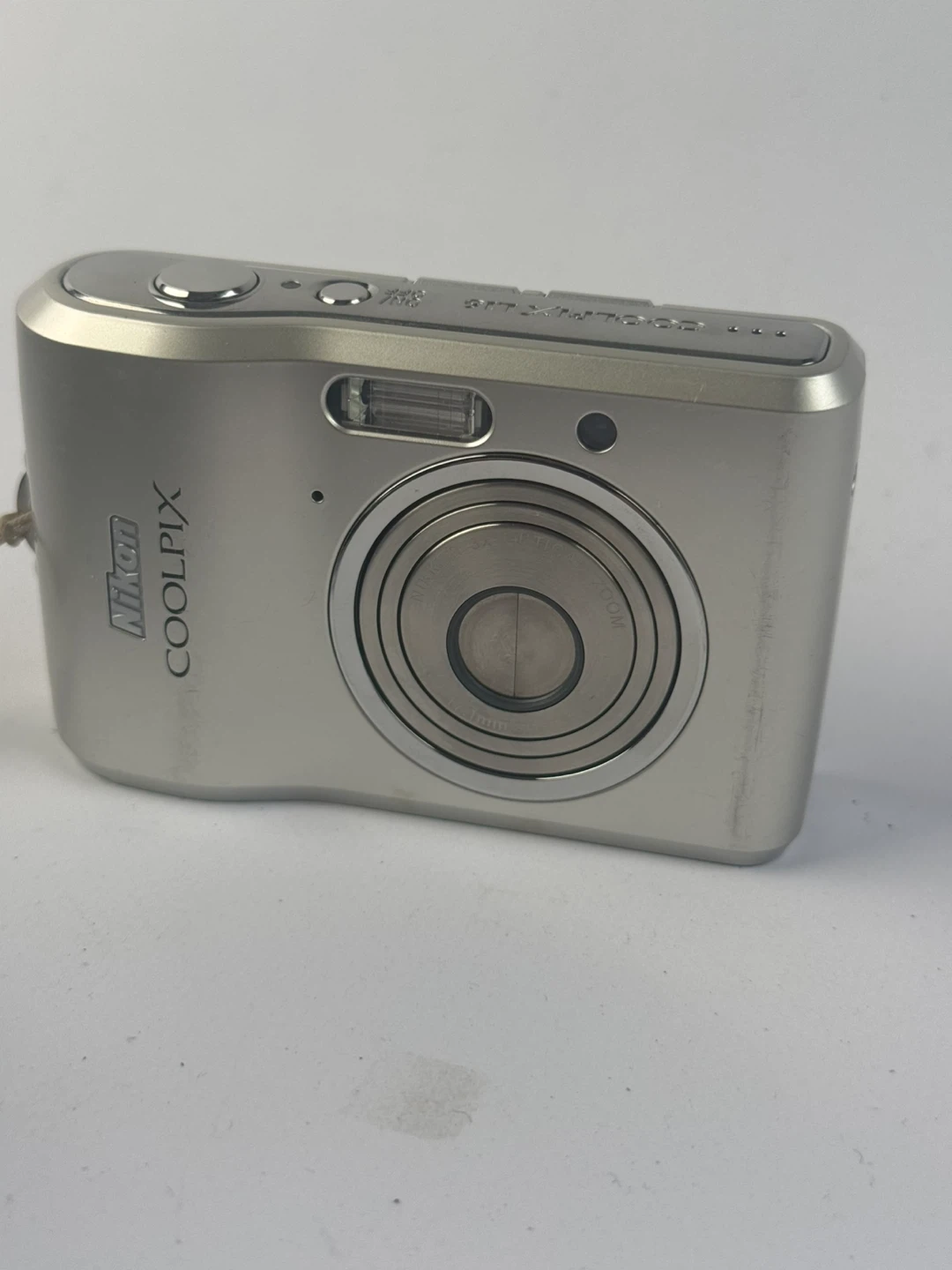 Nikon COOLPIX L16 Digital Camera