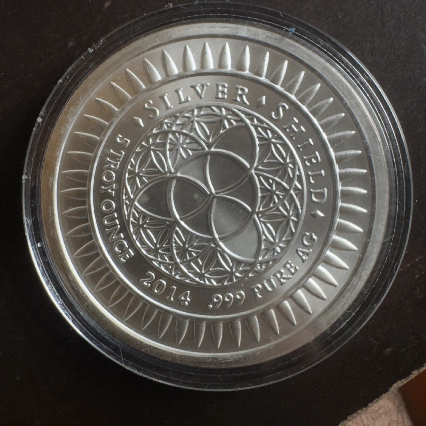Silver Shield 5 Troy Ounce .999 Pure Silver Coin 2014 - photo 2
