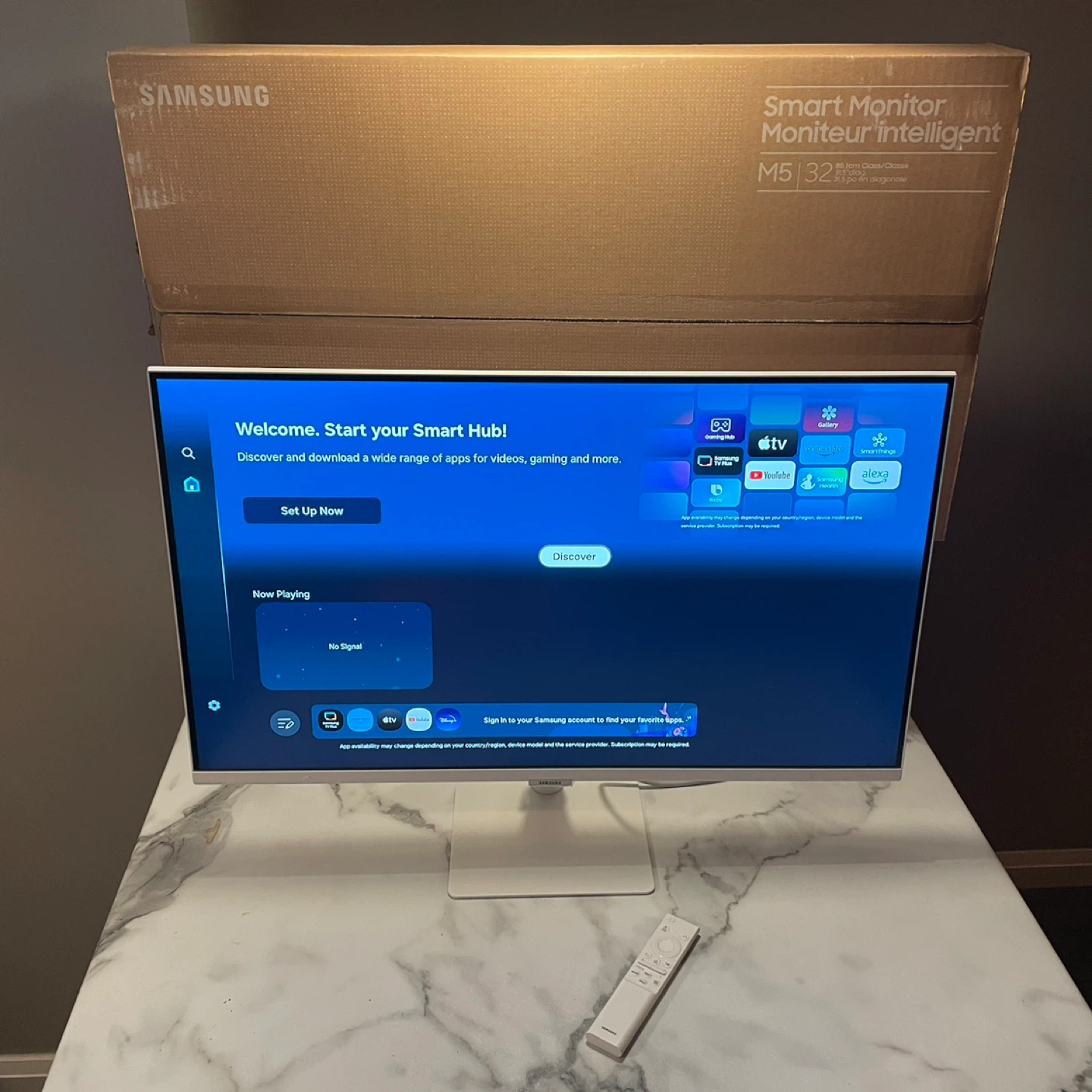 Samsung 32 inch M5 FHD Smart Monitor with Smart TV/Gaming Hub