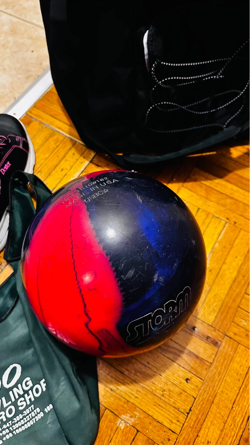 Storm Bowling Ball, Dexter Shoes, and Bag - photo 2