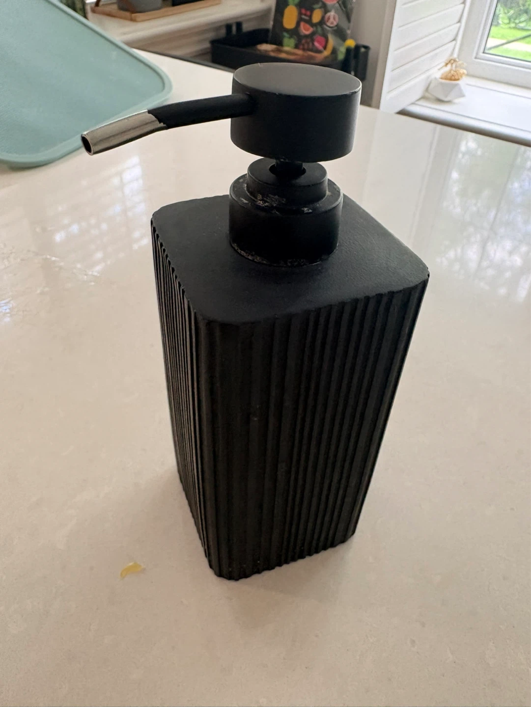 Black Dispenser Pump