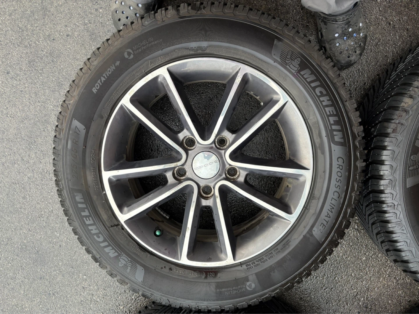 Michelin cross climate 2 tires on Dodge Caravan rims - photo 3