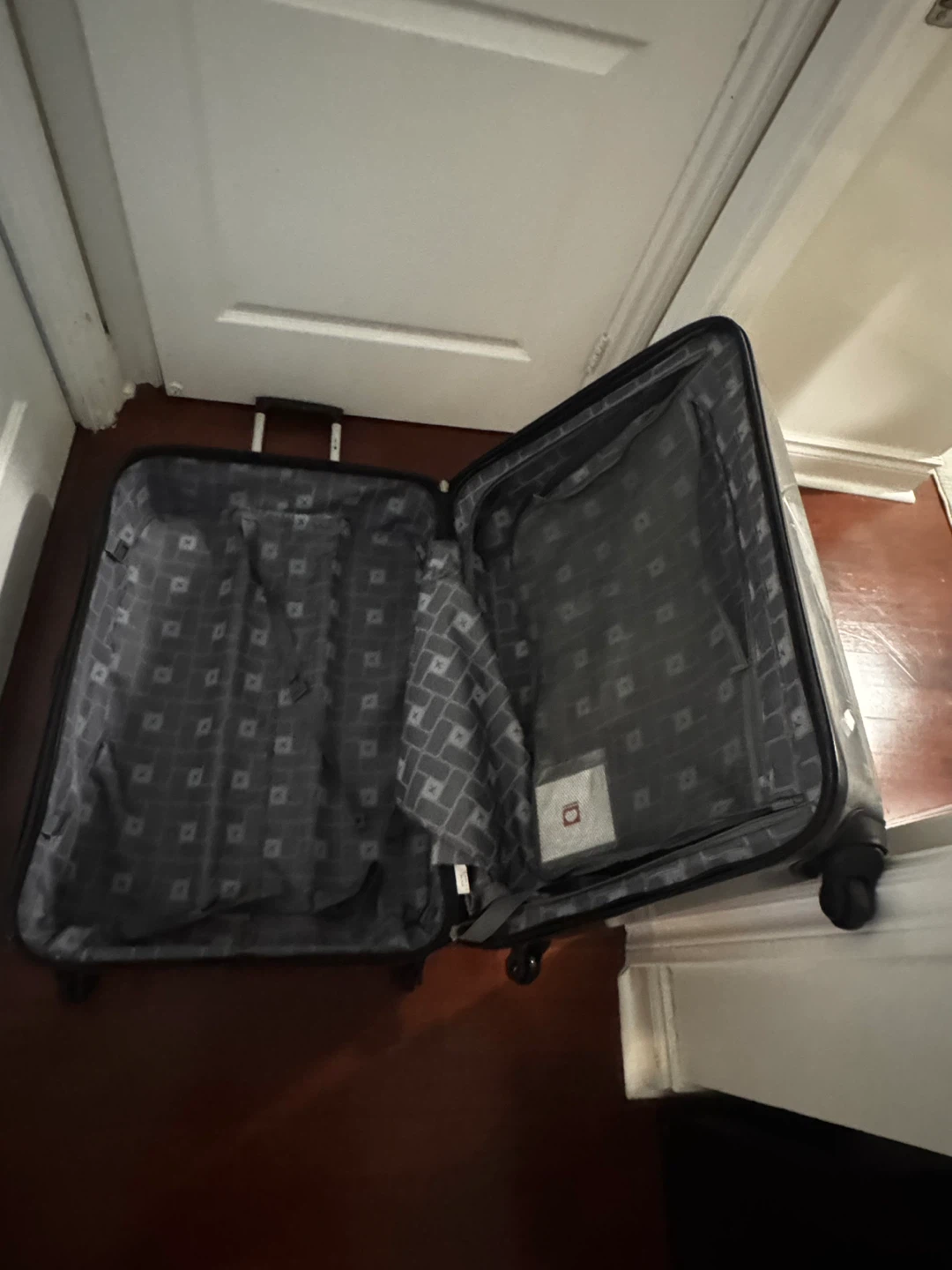 Delsey Silver Hardside Spinner Luggage - photo 3