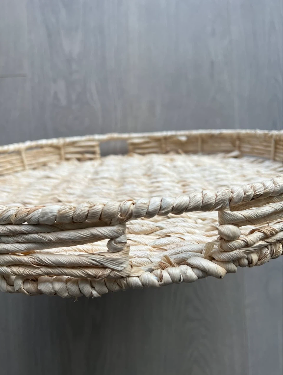 Round Woven Seagrass Tray with Handles - photo 3