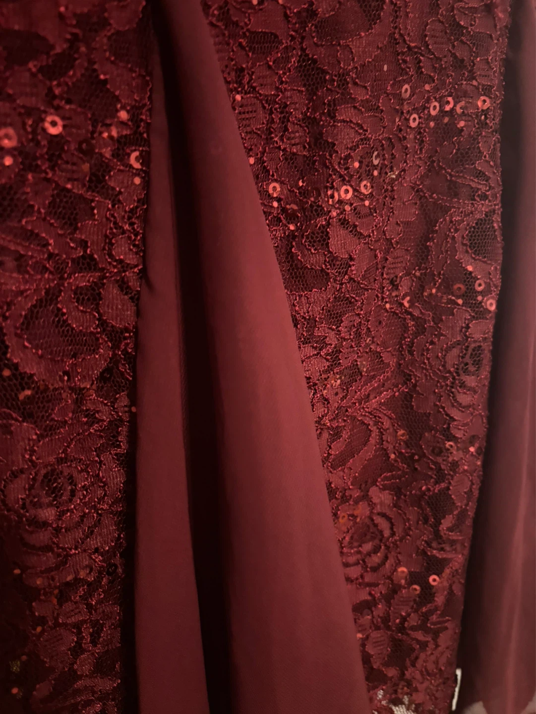Maroon Lace Evening Dress - photo 2