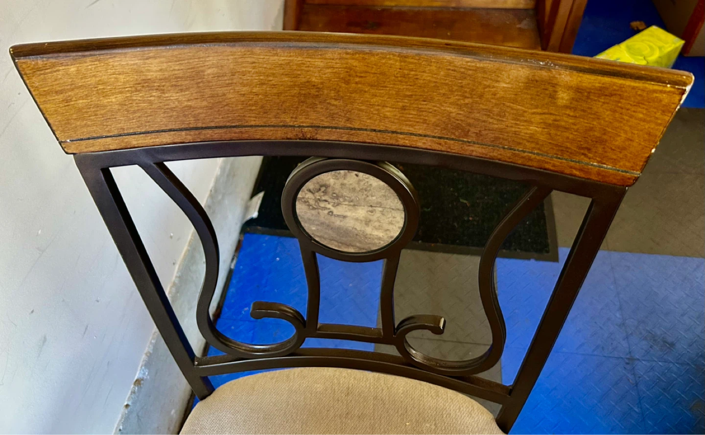 2 Chairs with Faux Marble Insert - photo 2