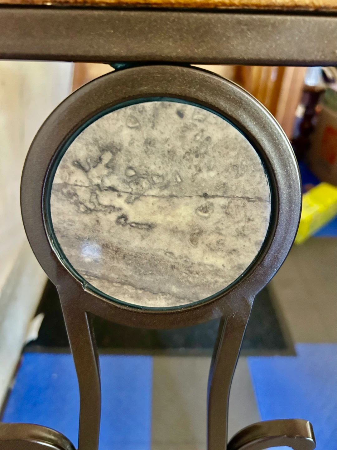2 Chairs with Faux Marble Insert - photo 3