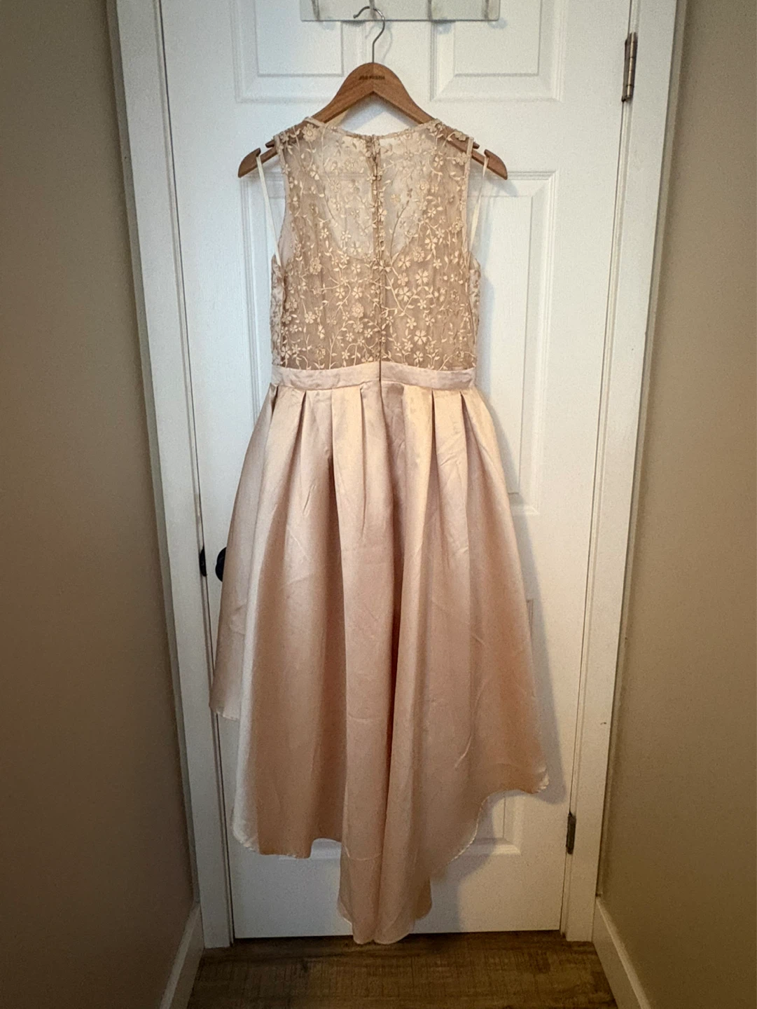 Le Chateau High-Low Dress - photo 3