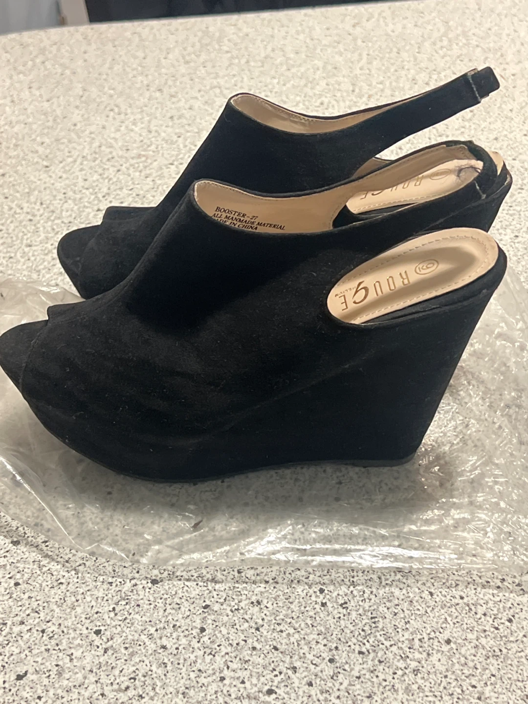 Black Wedge Heels by Rouge - photo 2