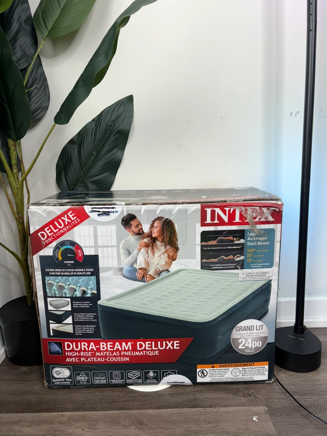 Intex Dura-Beam Deluxe  Air Mattress