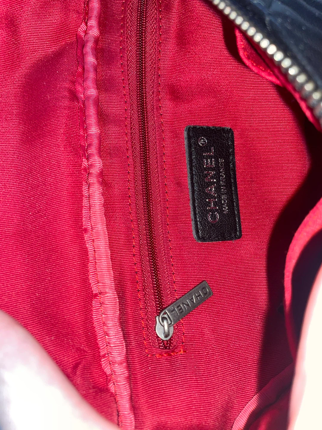 CHANEL Quilted Leather Belt Bag - photo 2