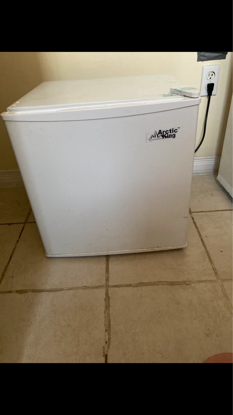 Arctic King Mini Fridge