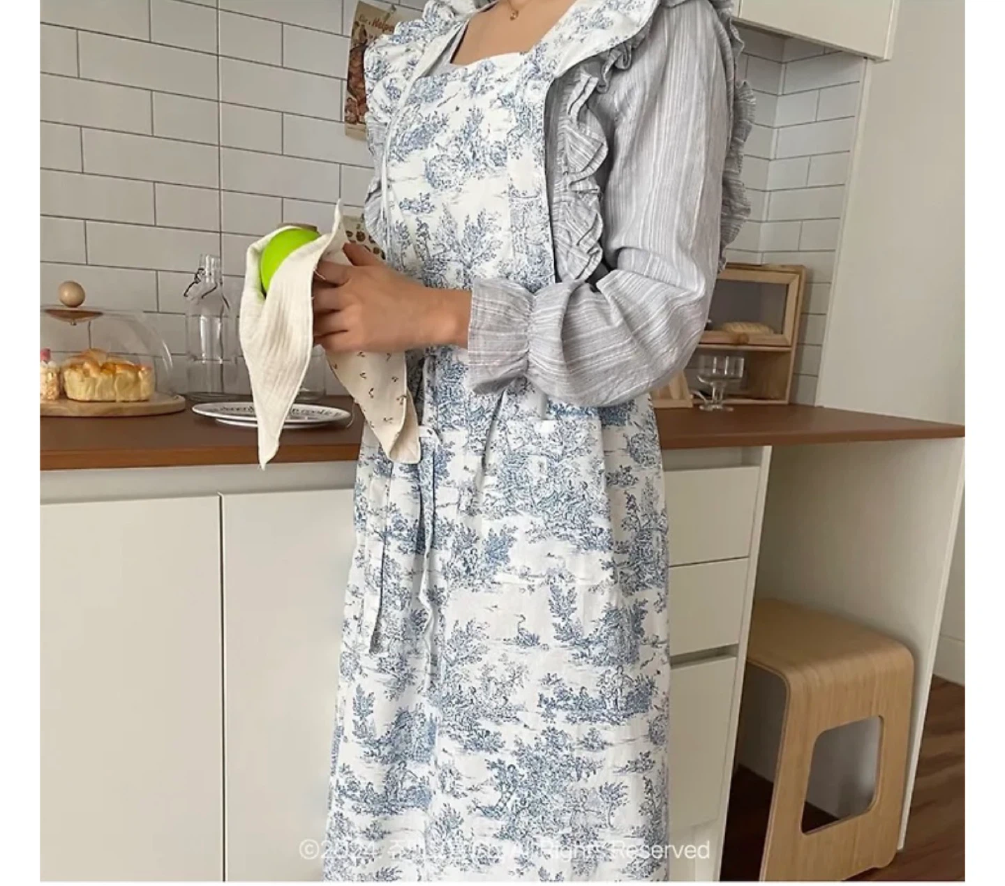 Toile Cotton Long Frill Apron - photo 2