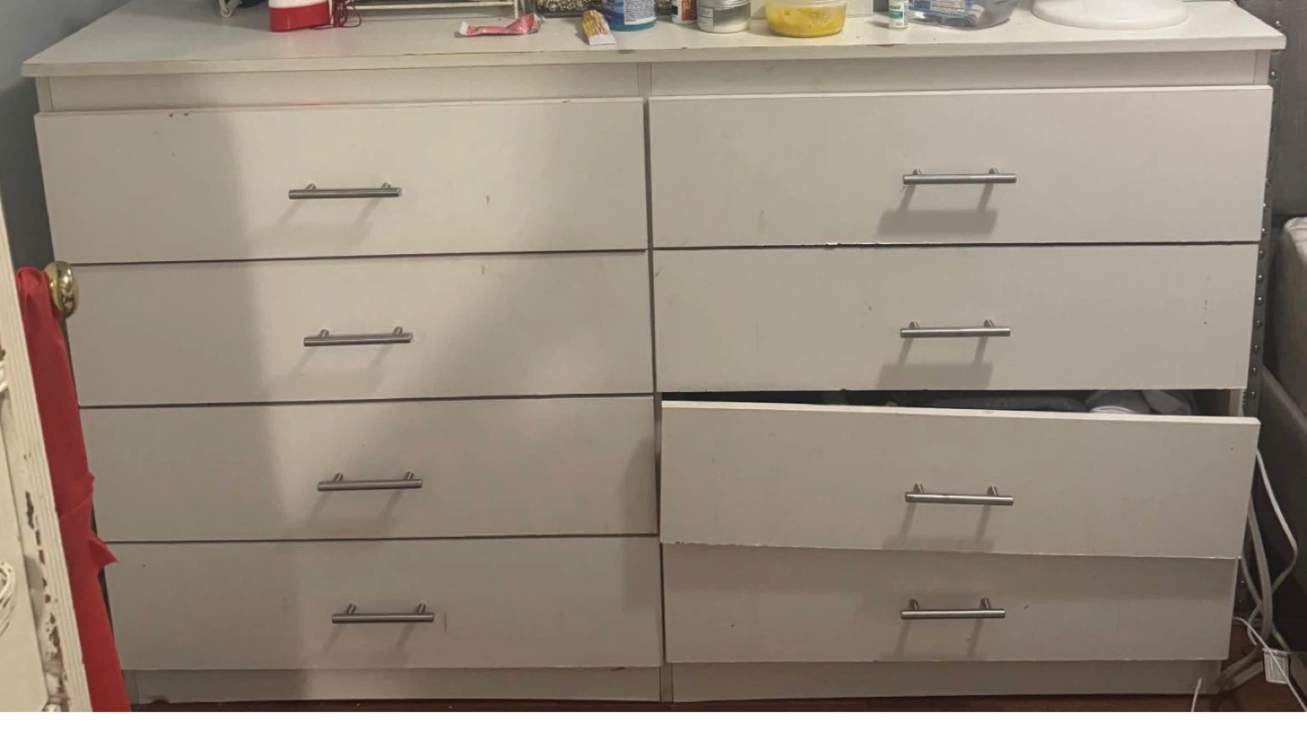 White 8-Drawer Dresser