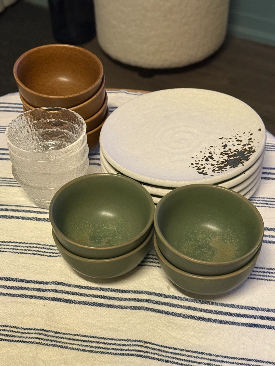 Set of plates and bowls