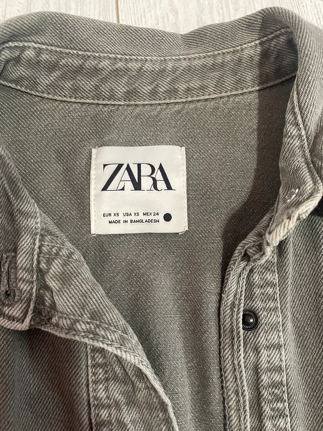 Zara Grey Oversized Button-Up Shirt XS - photo 2