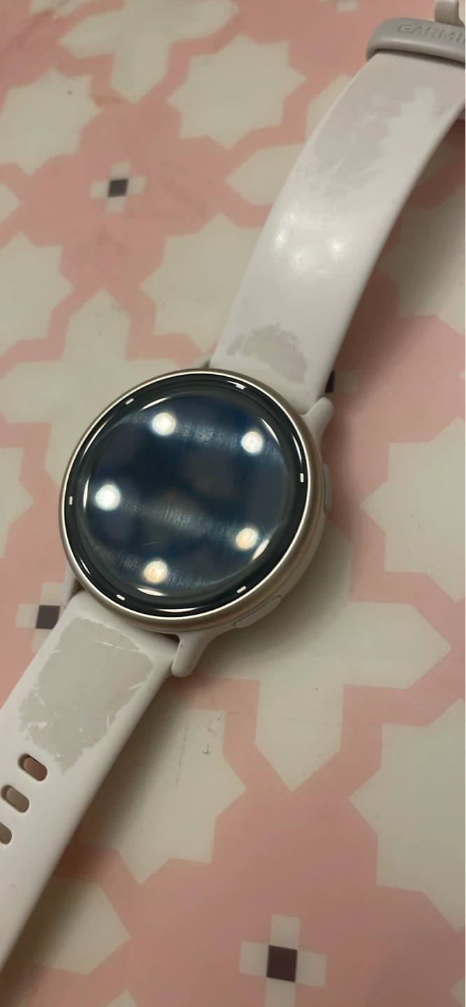 Garmin Vivoactive 5 watch Ivory