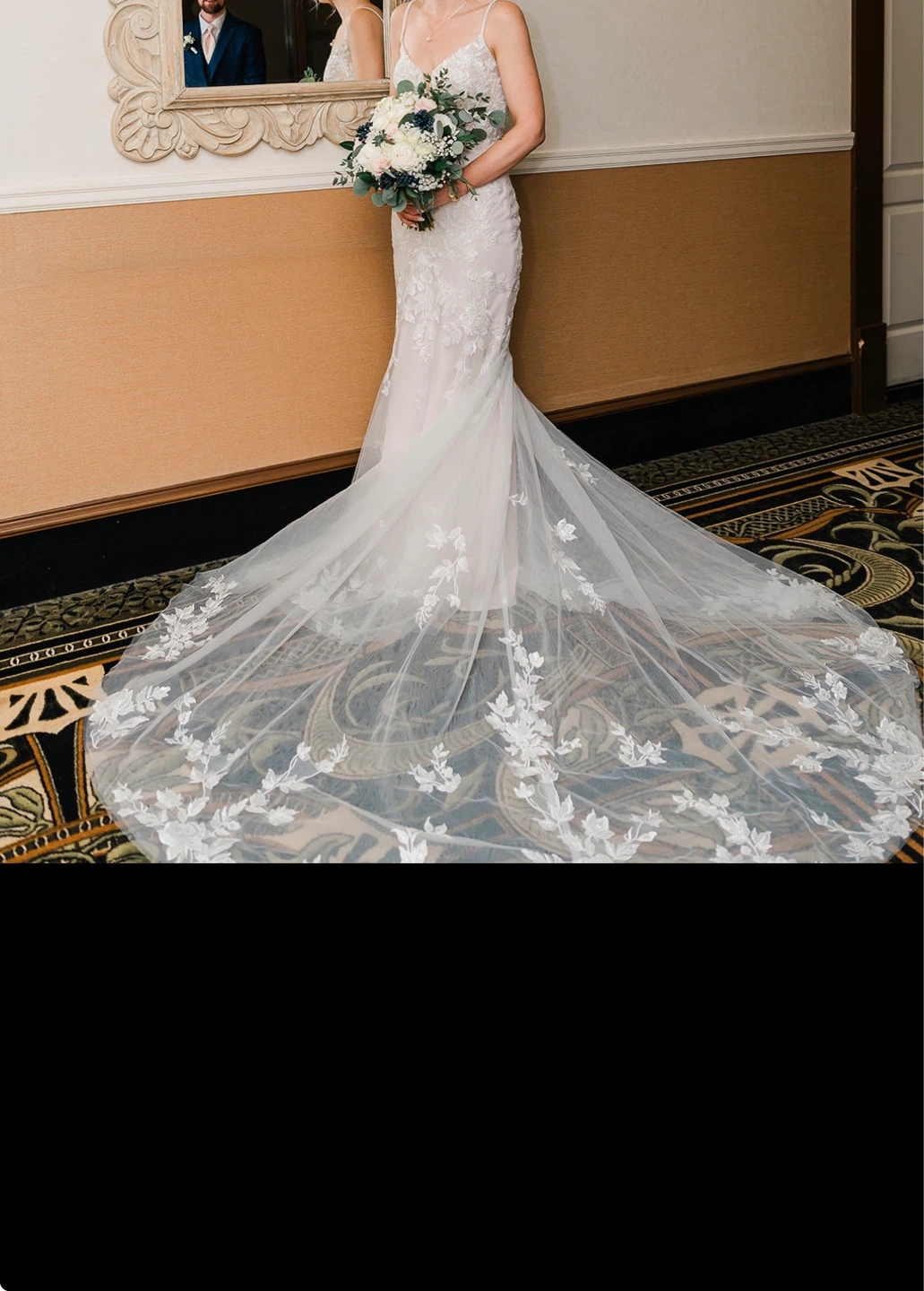 Wedding Dress - Mermaid Style Lace Gown - photo 3