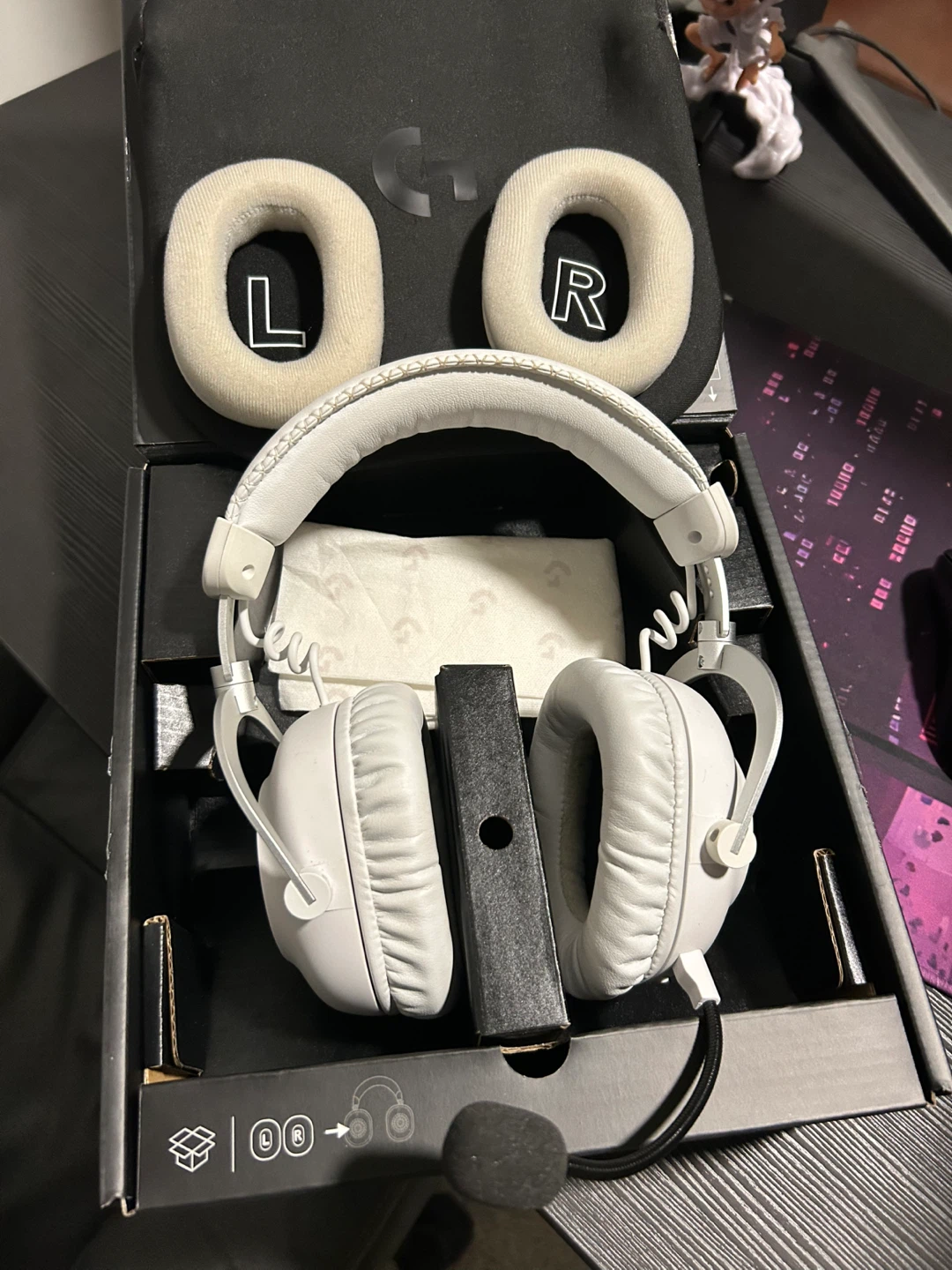 Brand New Logitech G Pro X 2 LIGHTSPEED Headset (Paid $400) - photo 3