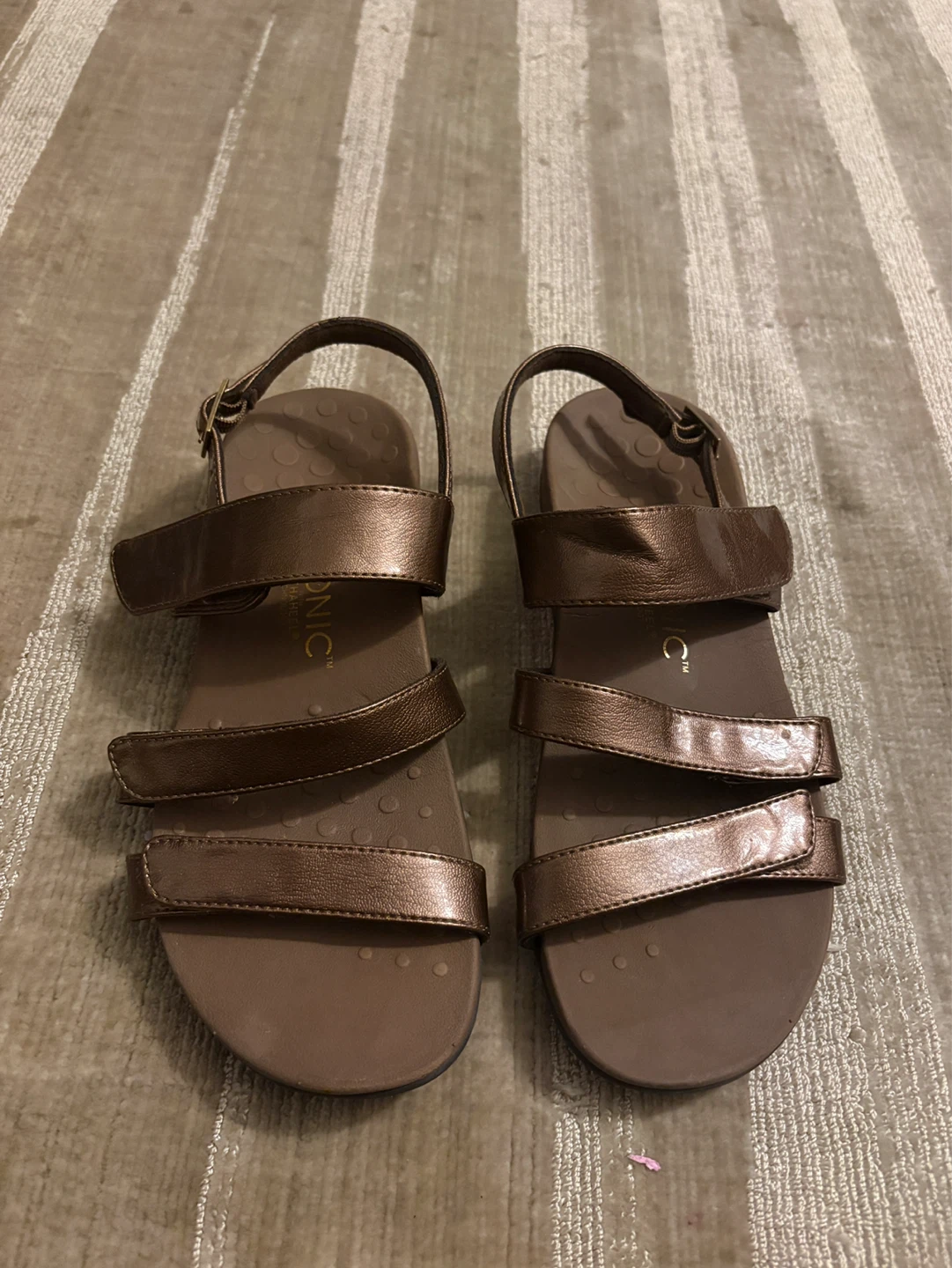 Vionic Teagan Bronze Leather Orthotic Sandal Size 8 - photo 2