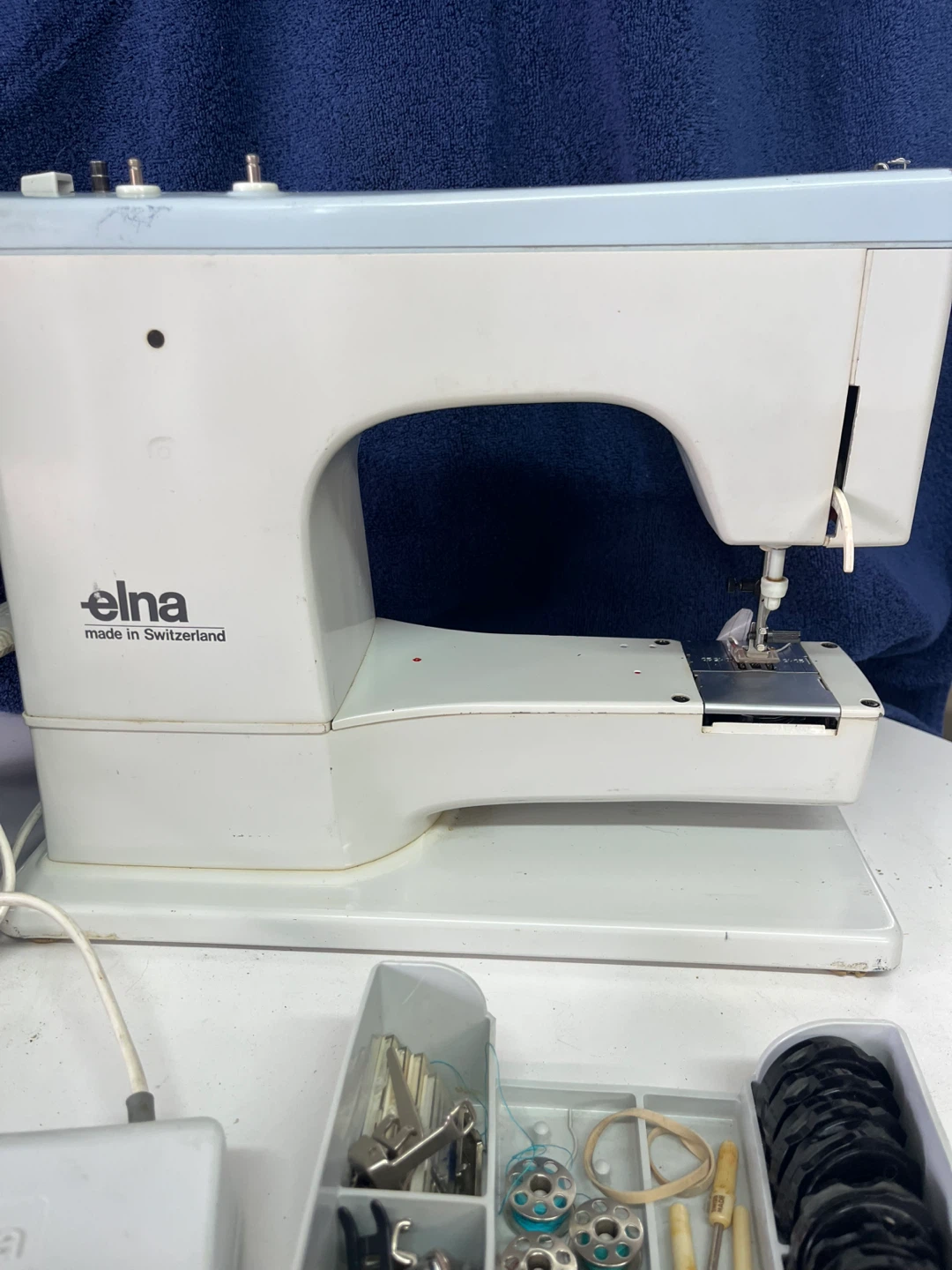 Elba Sewing machine with pedal - works great - photo 5