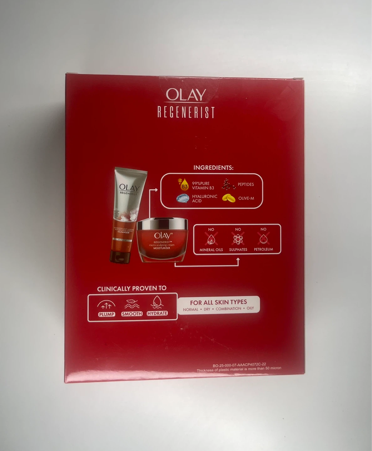 Olay Regenerist Cleanser & Moisturizer Gift Set - photo 3