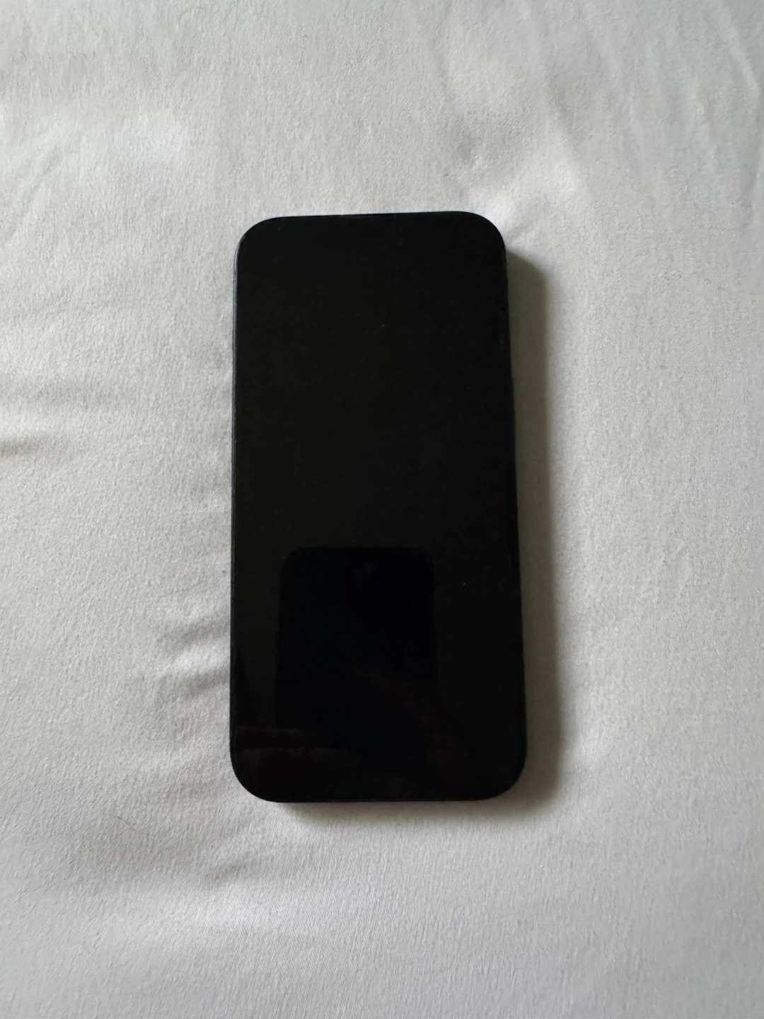 iPhone 15 - photo 5