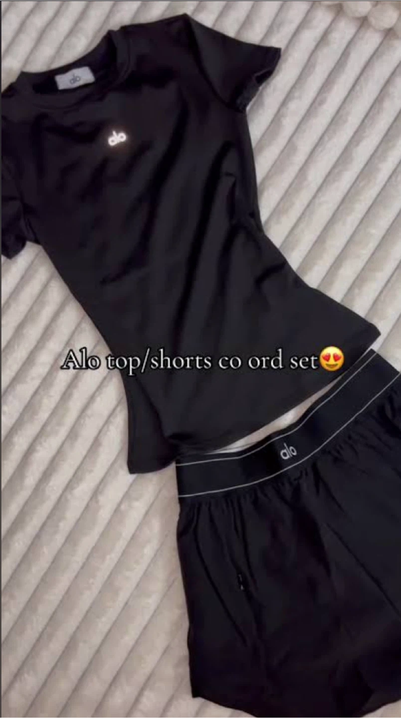 Alo Yoga Black womens Set - Top & Shorts - photo 2