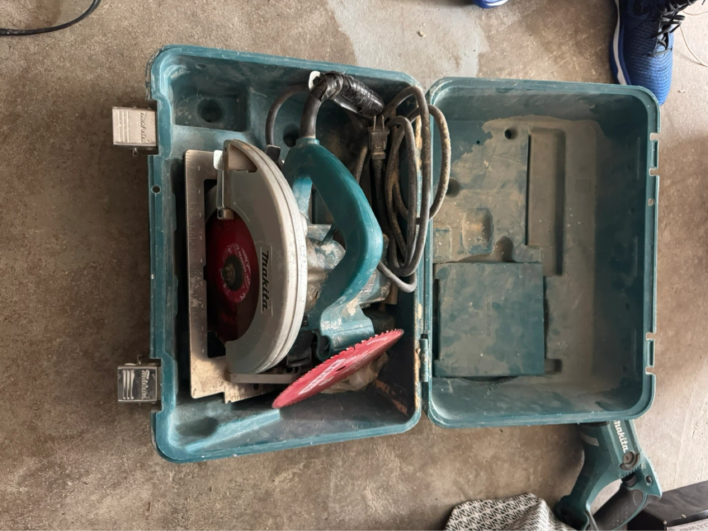 Makita 5007F Circular Saw with Case