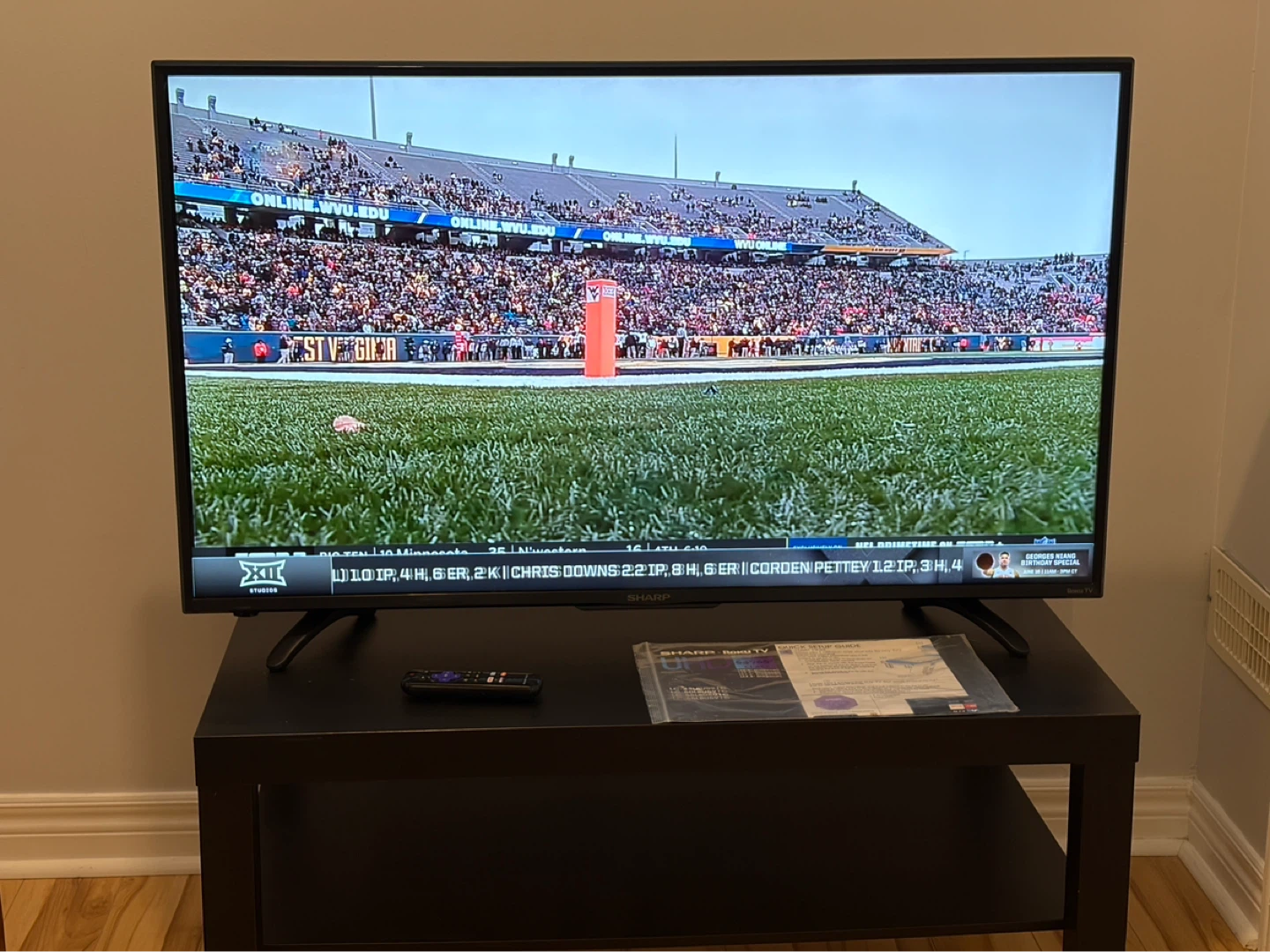 42 inch Sharp Roku TV 4K UHD - photo 3