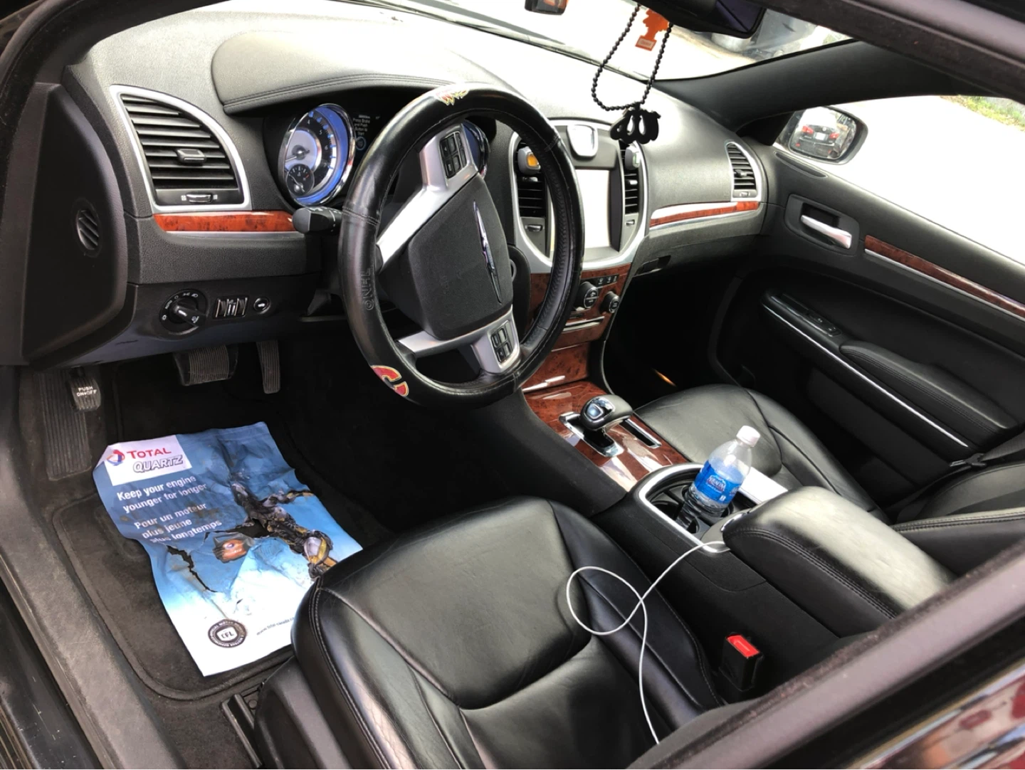 Black Chrysler 300 Sedan - photo 5