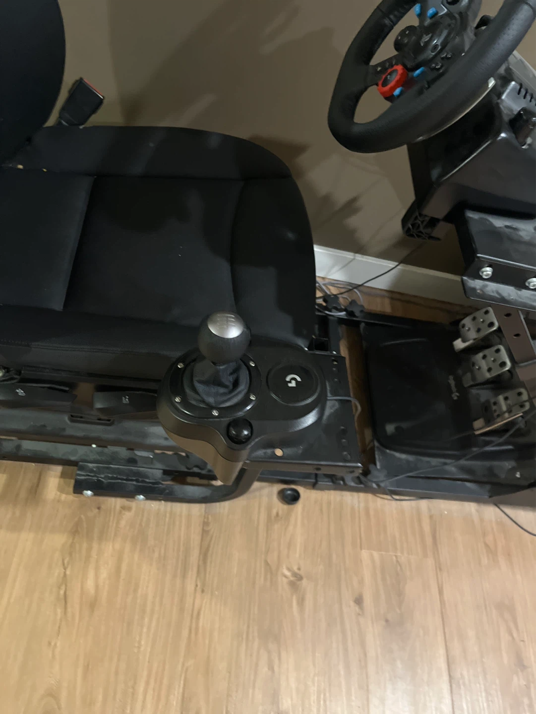 Logitech G Gaming Wheel and Racing Seat - photo 3