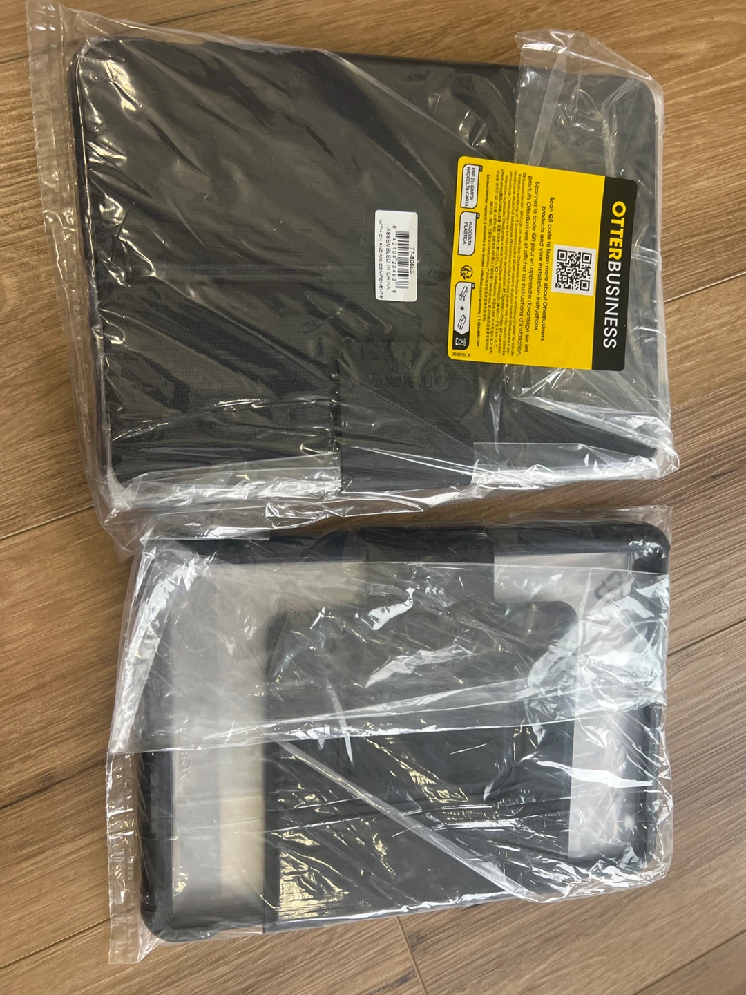 2 iPad Folio Cases (Gen 7, 8, 9) – Brand New - photo 2