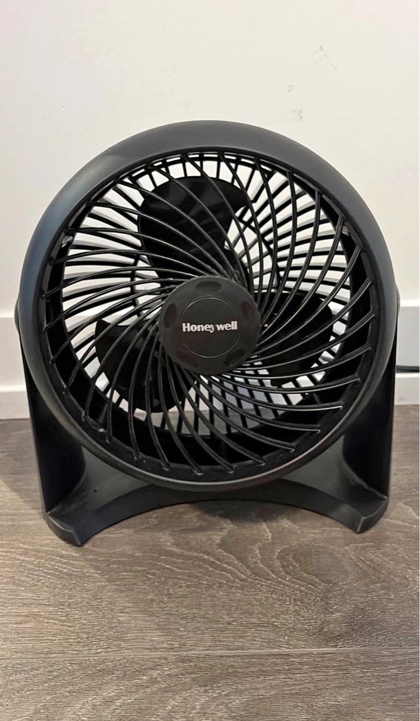 Honeywell Black Tabletop Fan