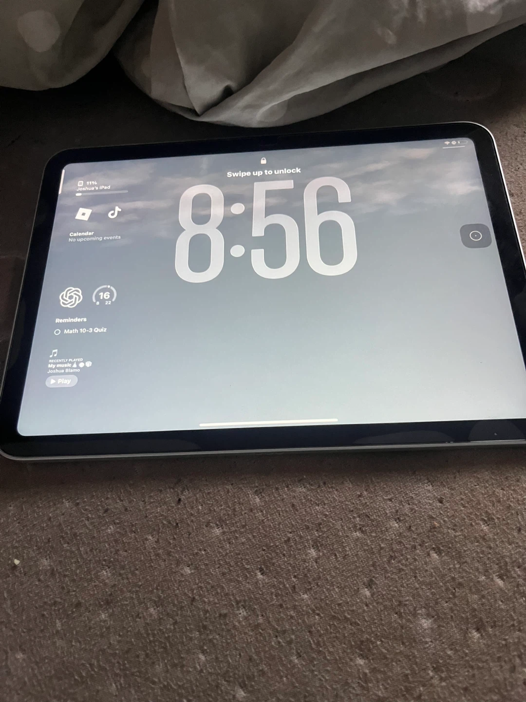Apple iPad 10th generation with Logi Keyboard Case - photo 4