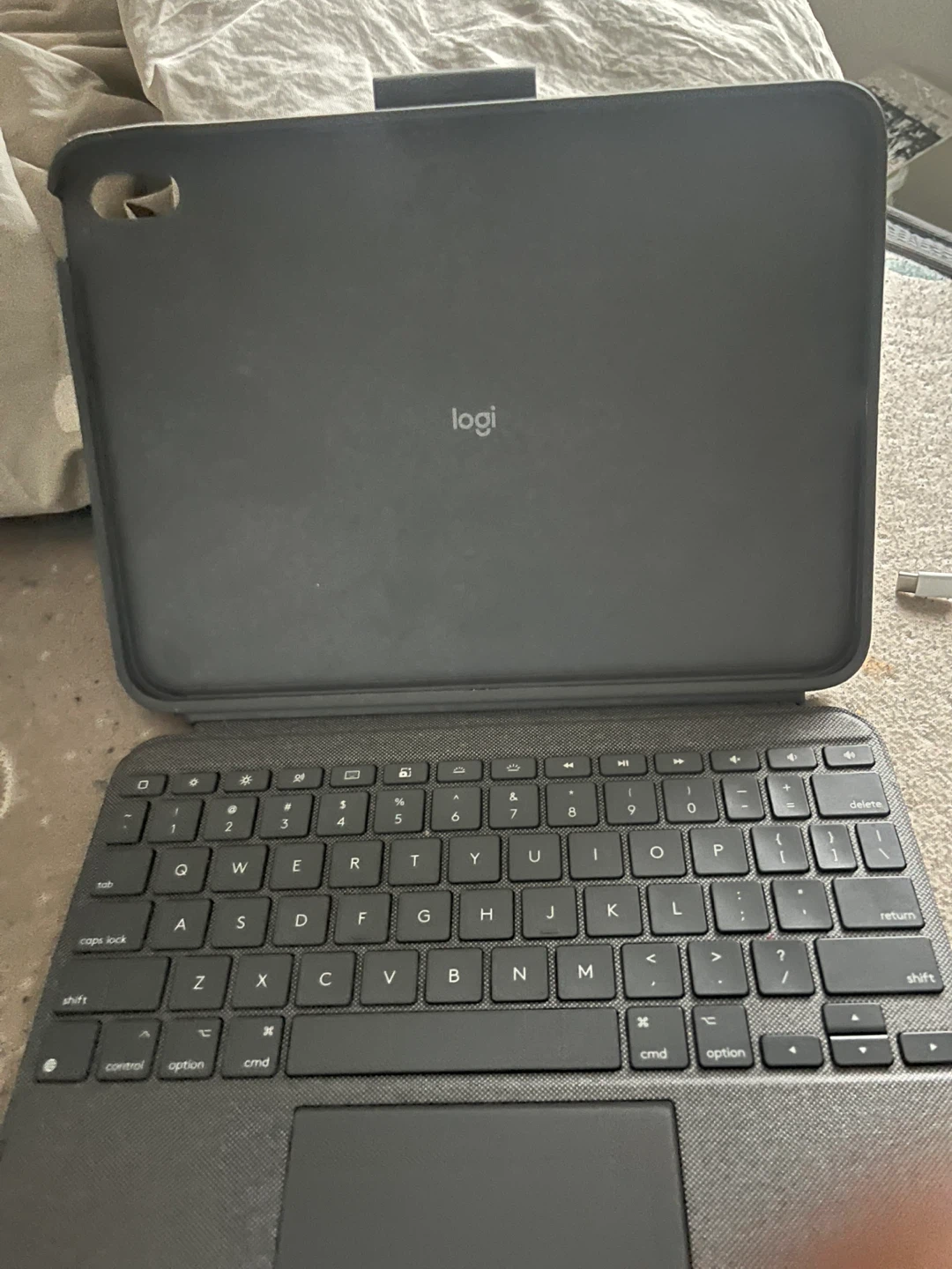 Apple iPad 10th generation with Logi Keyboard Case - photo 5