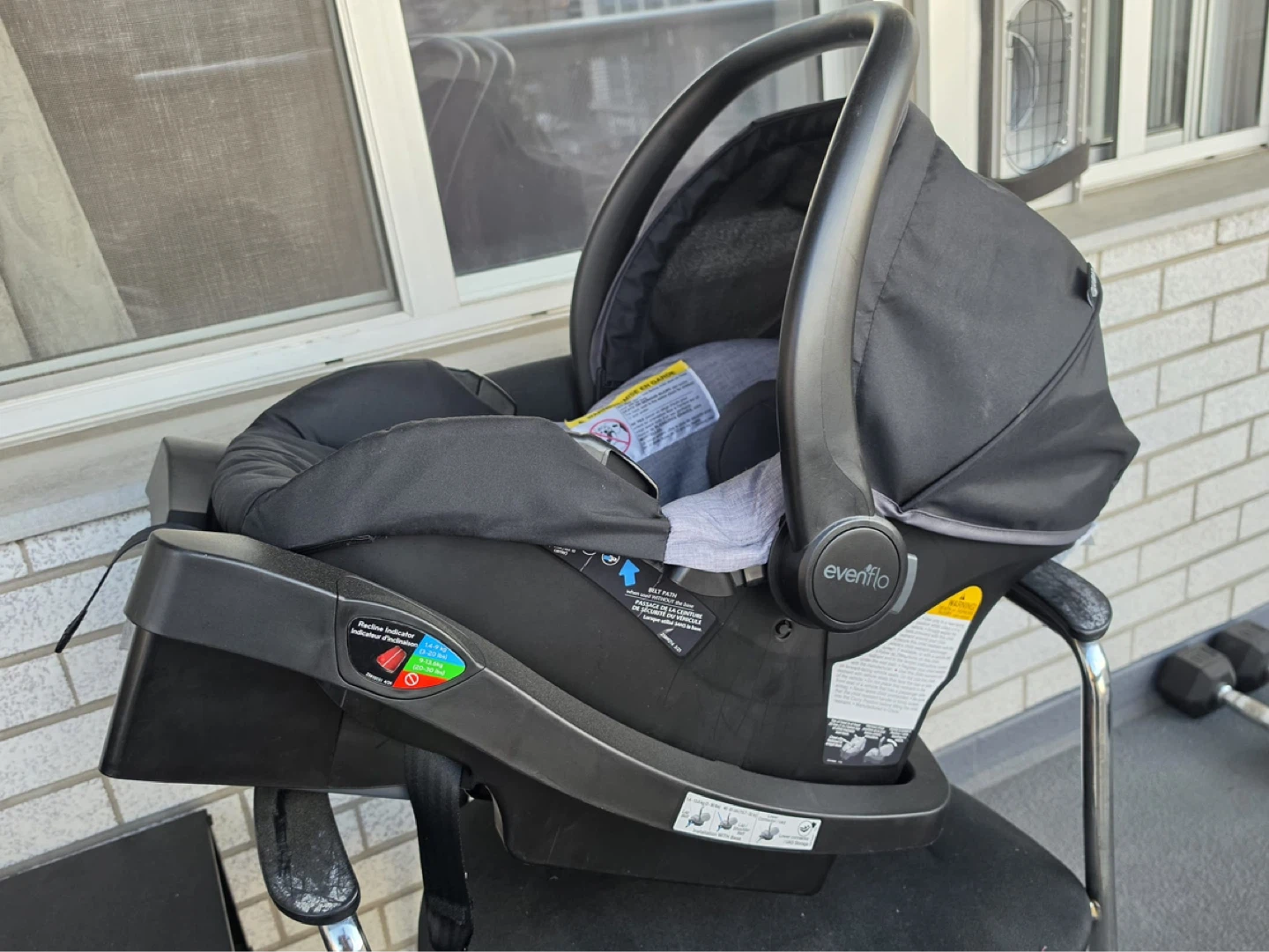 Evenflo LiteMax™ Sport Infant Car Seat (0-12 Months) - photo 3