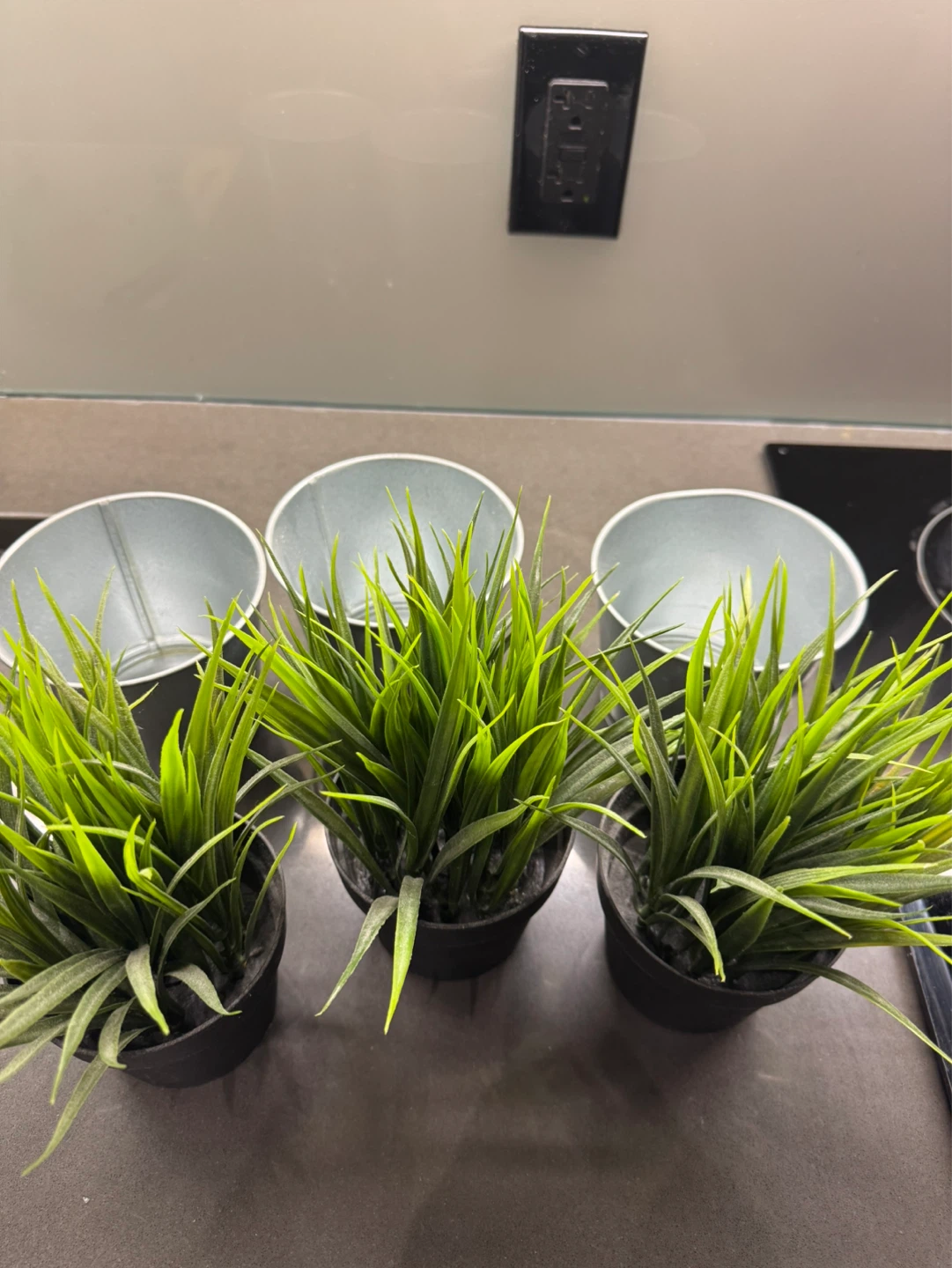 Set of 3 Artificial Grass Plants in Metal Pots - photo 3